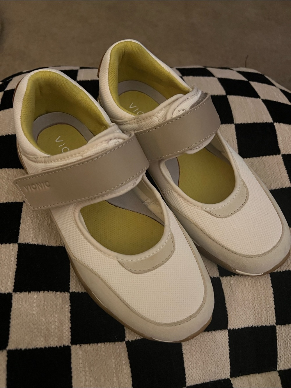 Vionic Walk Slim Giselle Mary Jane sneaker - Picture 5 of 8